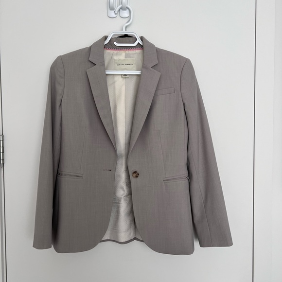 Banana republic grey blazer size 2P - Picture 1 of 5